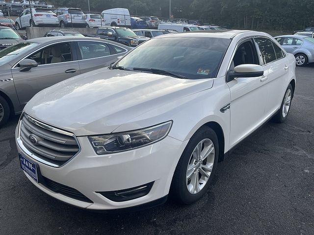 2017 Ford Taurus SEL