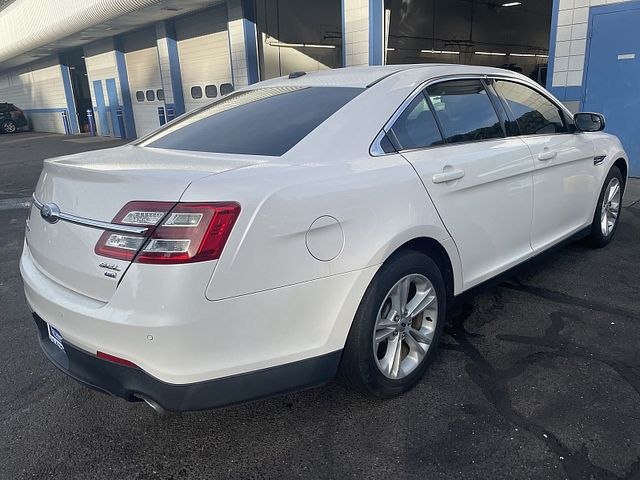 2017 Ford Taurus SEL