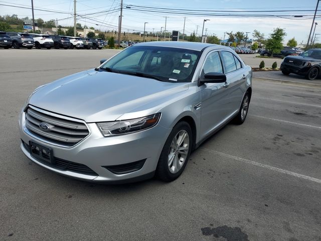 2017 Ford Taurus SE