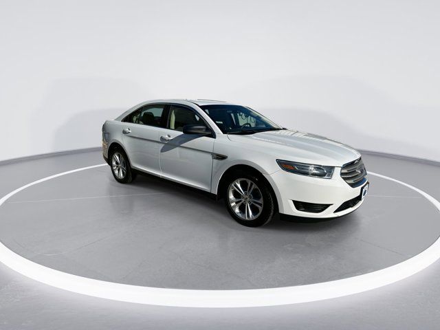 2017 Ford Taurus SE