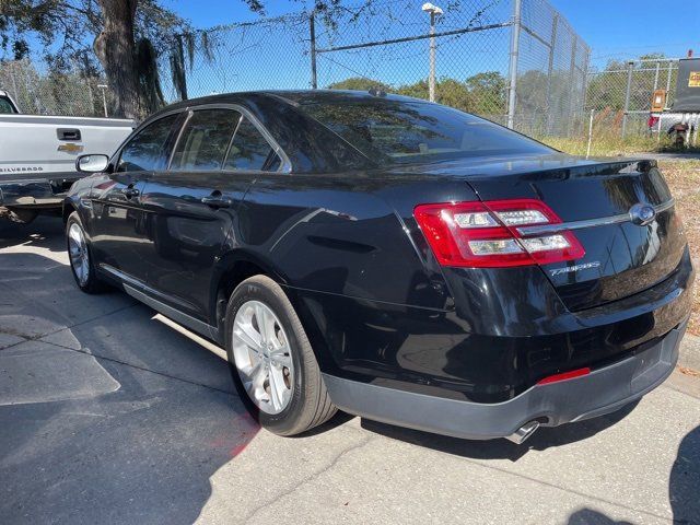 2017 Ford Taurus SE