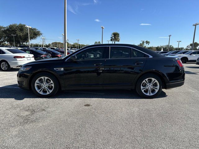 2017 Ford Taurus SE