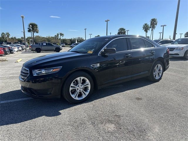 2017 Ford Taurus SE