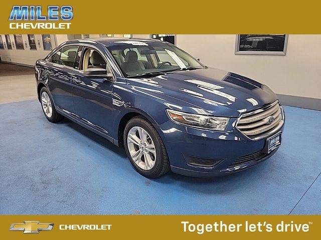 2017 Ford Taurus SE