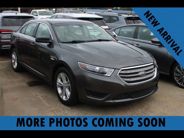 2017 Ford Taurus SE