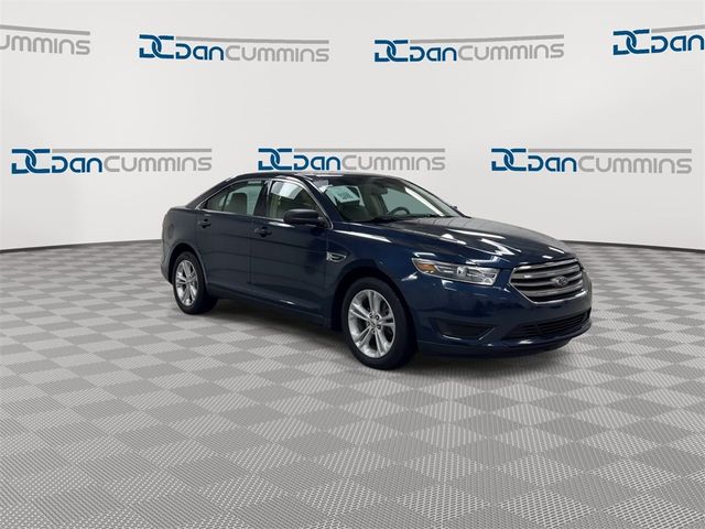 2017 Ford Taurus SE