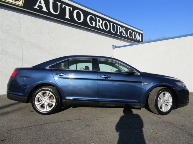 2017 Ford Taurus SE