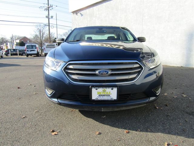 2017 Ford Taurus SE