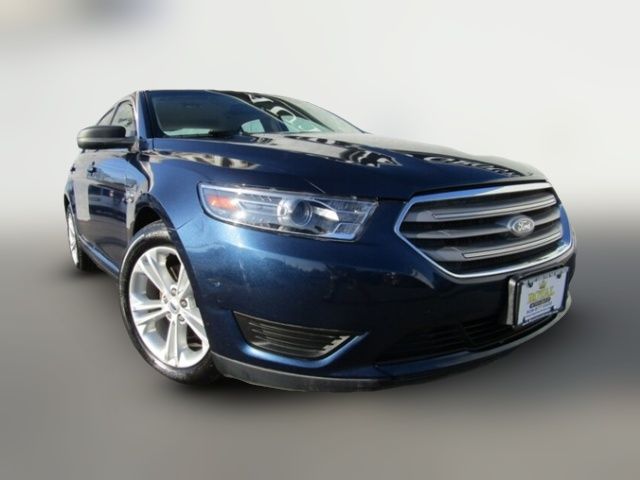 2017 Ford Taurus SE