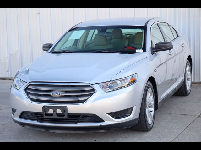 2017 Ford Taurus SE