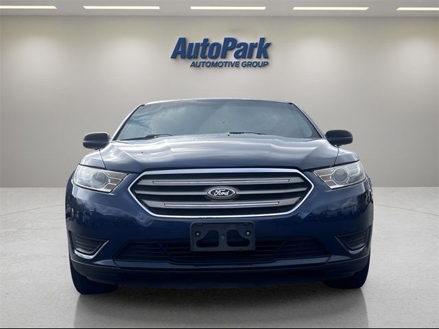 2017 Ford Taurus SE