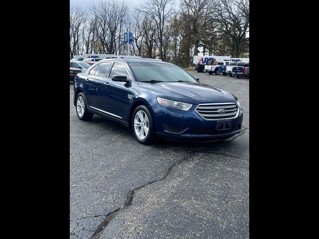 2017 Ford Taurus SE