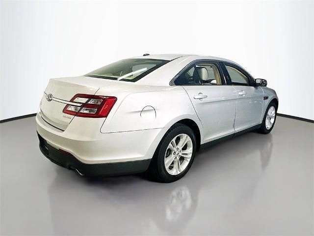 2017 Ford Taurus SE