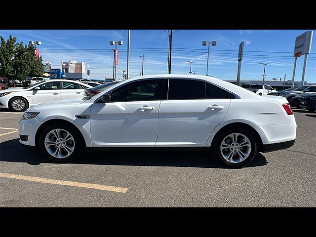 2017 Ford Taurus SE