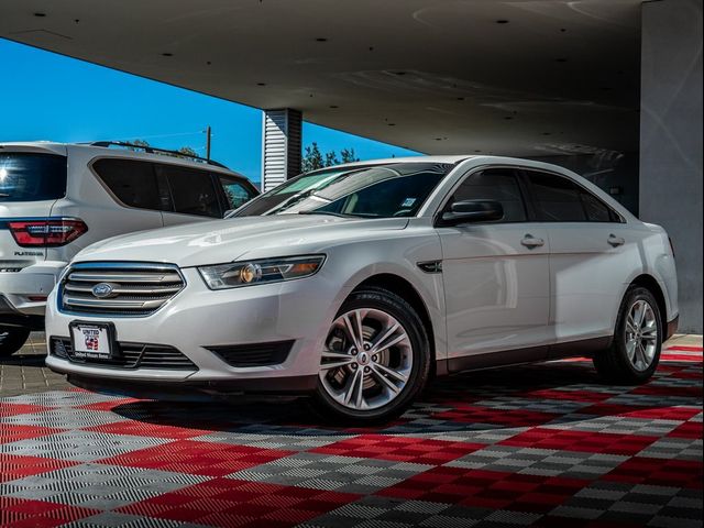 2017 Ford Taurus SE