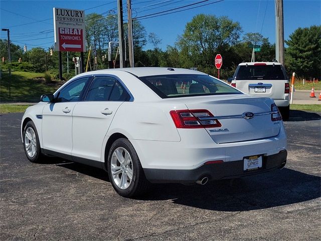 2017 Ford Taurus SE