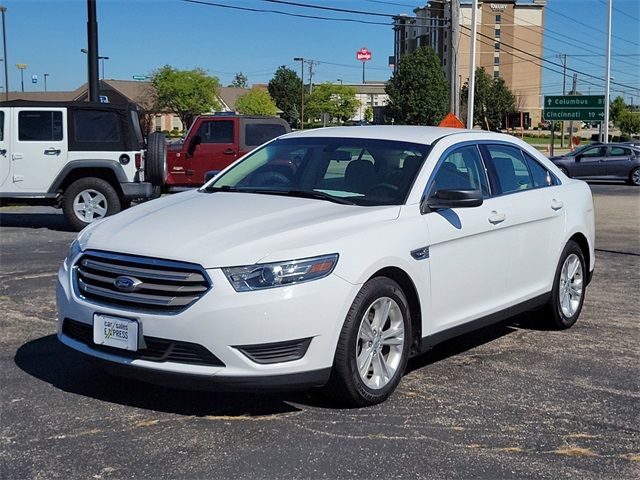 2017 Ford Taurus SE