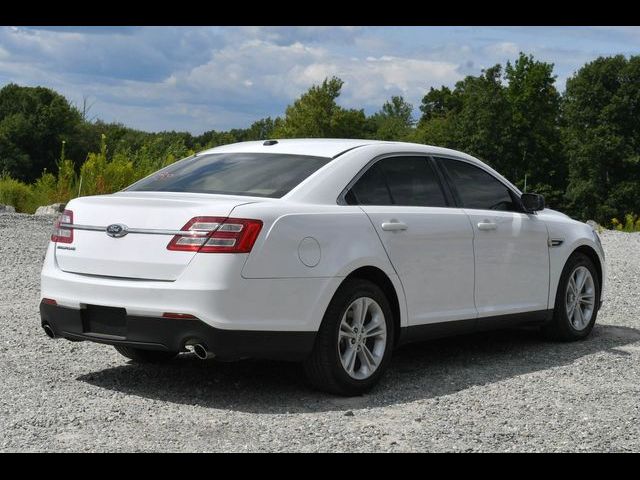 2017 Ford Taurus SE