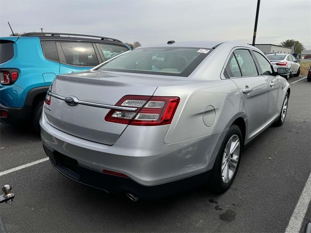 2017 Ford Taurus SE