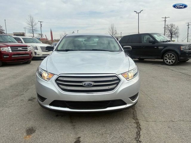 2017 Ford Taurus SE
