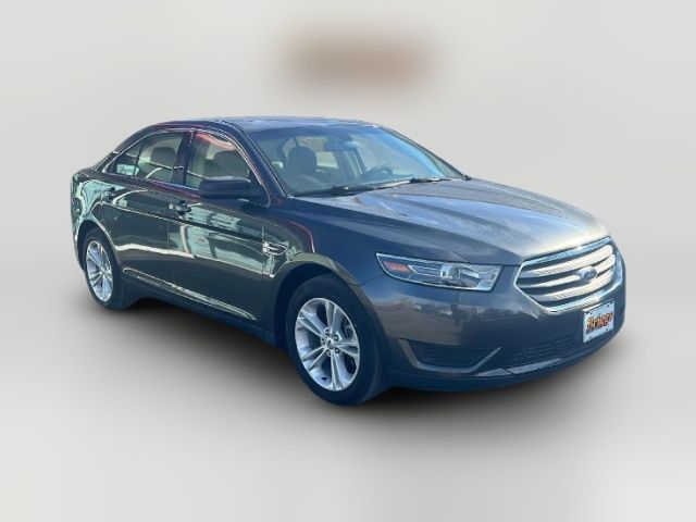 2017 Ford Taurus SE