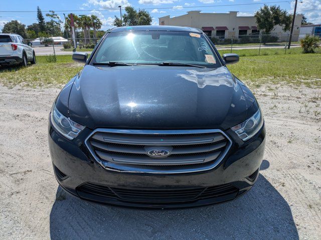 2017 Ford Taurus SE