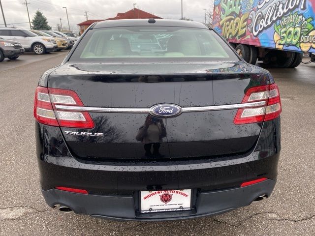 2017 Ford Taurus SE