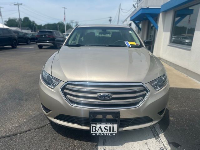 2017 Ford Taurus SE