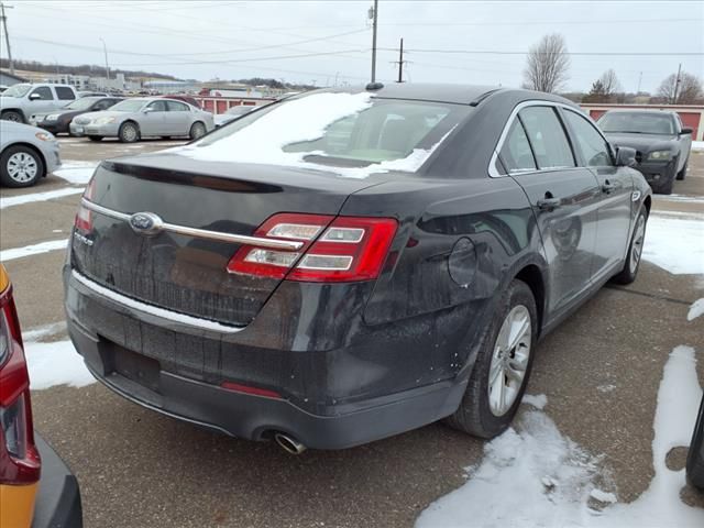 2017 Ford Taurus SE