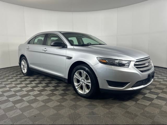 2017 Ford Taurus SE