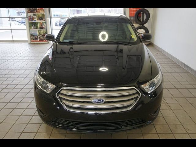 2017 Ford Taurus SE