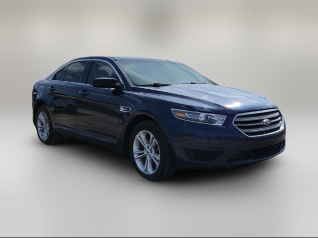 2017 Ford Taurus SE