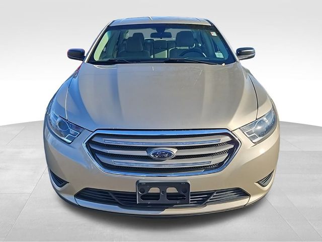 2017 Ford Taurus SE