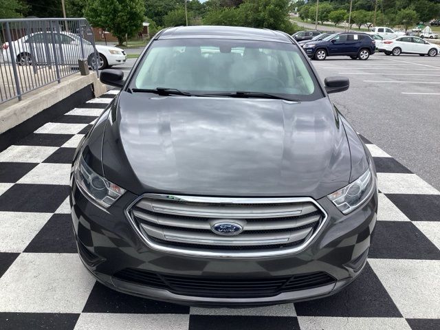 2017 Ford Taurus SE