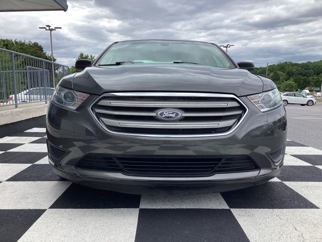 2017 Ford Taurus SE