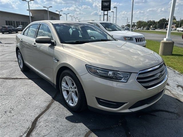 2017 Ford Taurus SEL