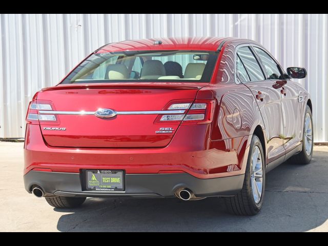 2017 Ford Taurus SEL