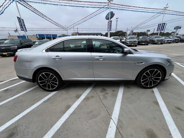 2017 Ford Taurus SEL