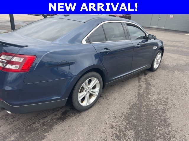 2017 Ford Taurus SEL