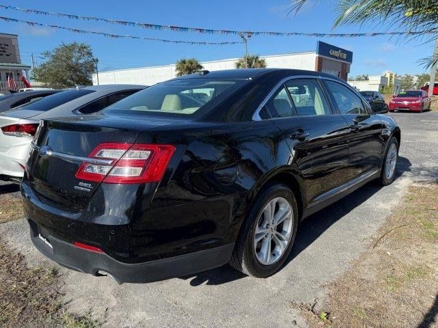 2017 Ford Taurus SEL