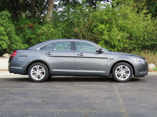 2017 Ford Taurus SEL