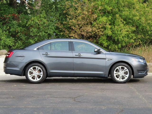 2017 Ford Taurus SEL