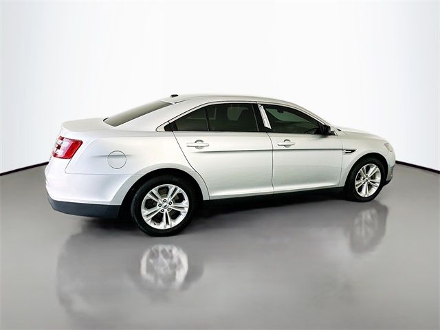 2017 Ford Taurus SEL