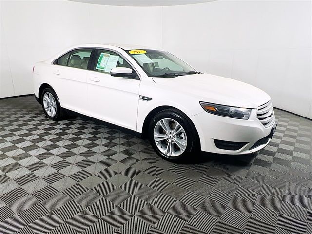 2017 Ford Taurus SEL