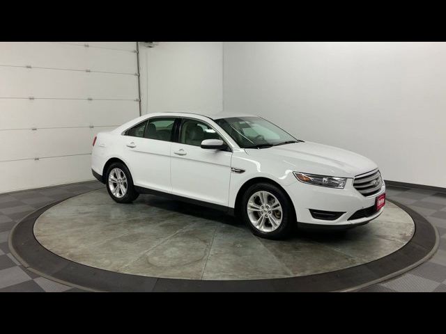 2017 Ford Taurus SEL