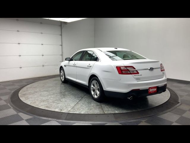 2017 Ford Taurus SEL