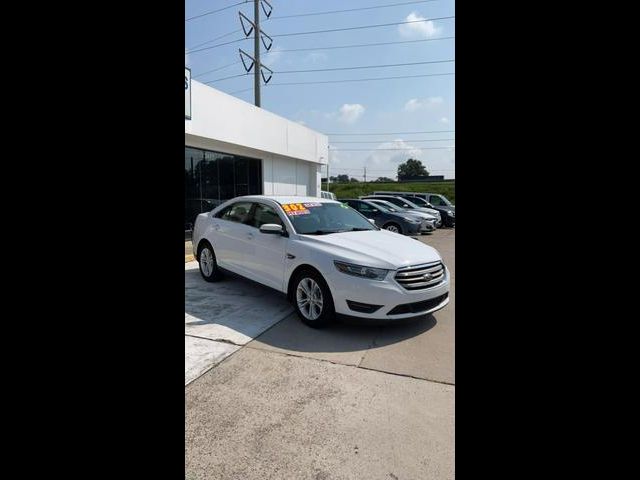 2017 Ford Taurus SEL