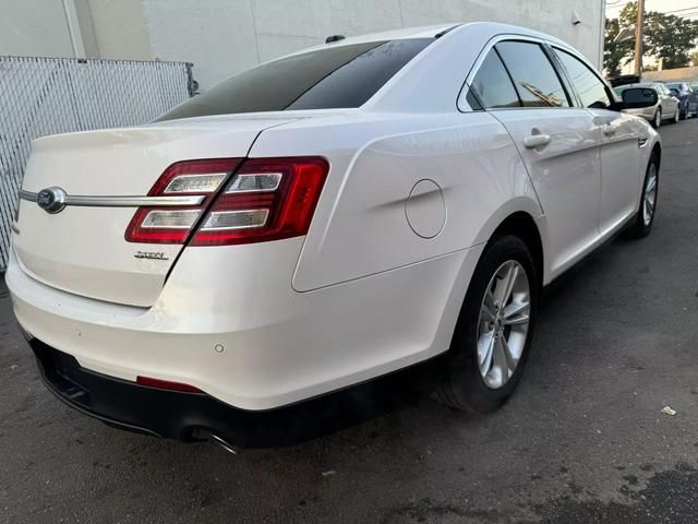 2017 Ford Taurus SEL