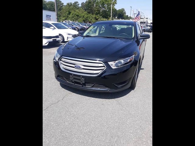 2017 Ford Taurus SE