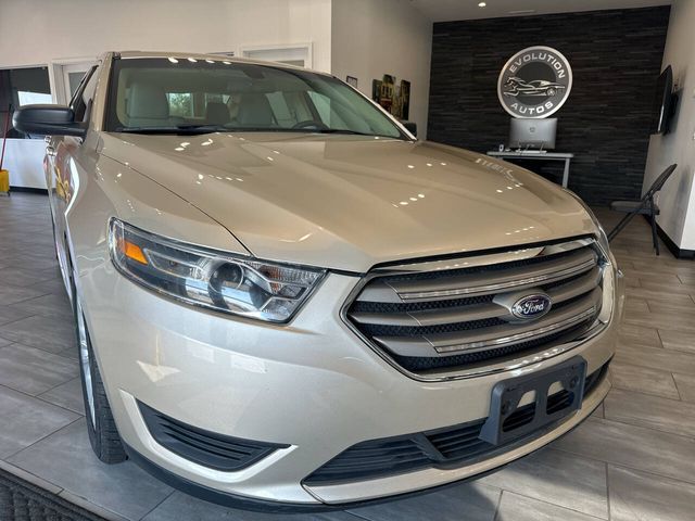 2017 Ford Taurus SE